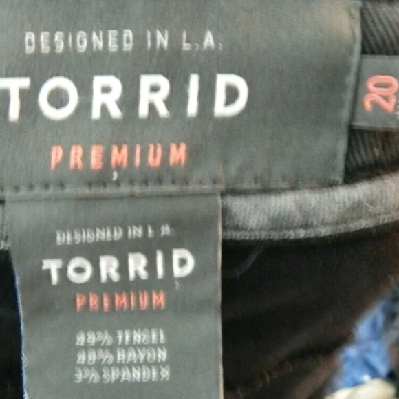 Torrid Twill Tie Cropped Pants Washed Black - Picture 3 of 4